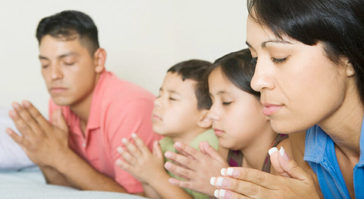 Orações por toda família,  pais , mães e filhos  